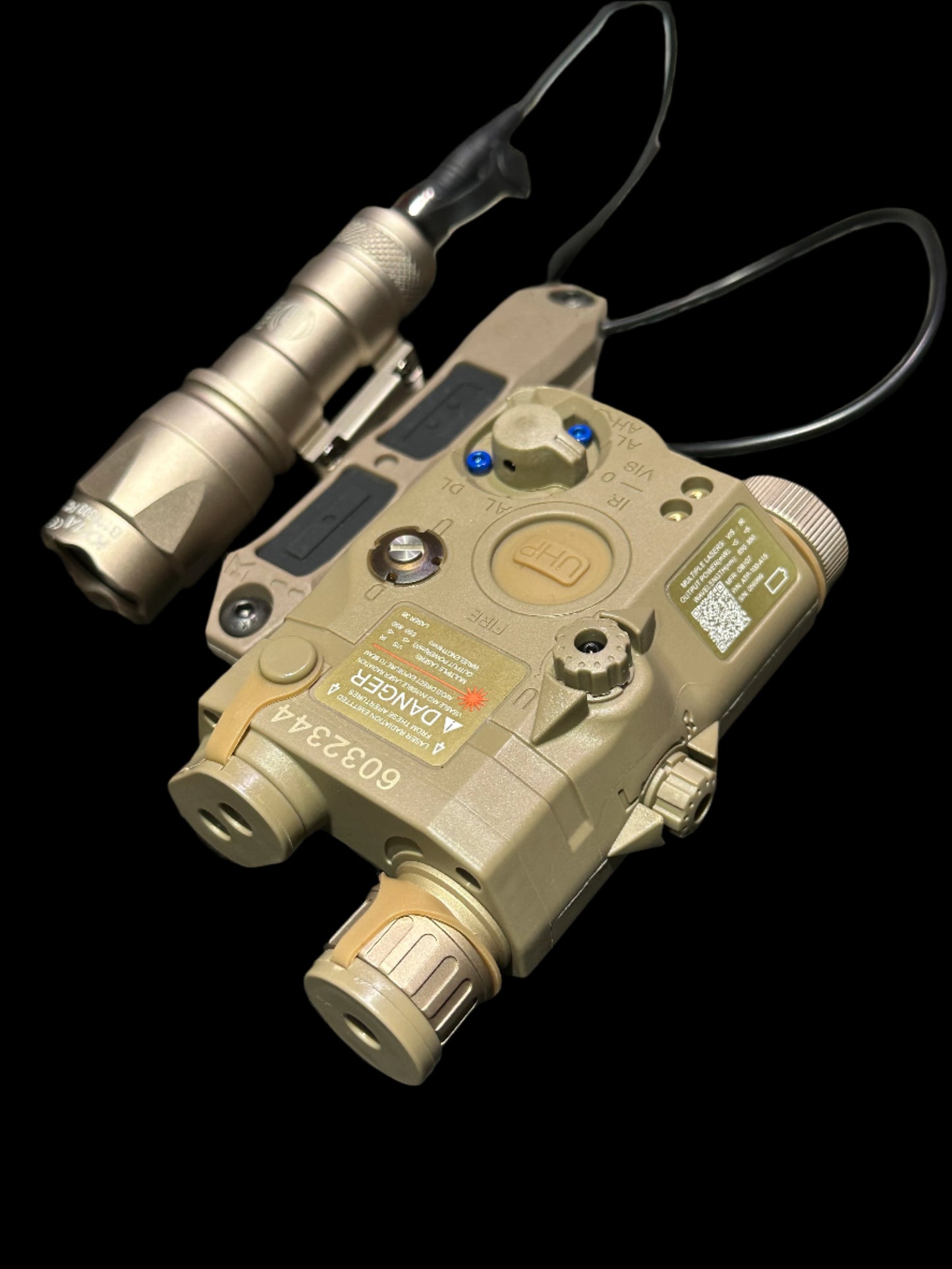 Airsoft Compact combo PEQ 15 DUAL PRESELL with SF Flashlight