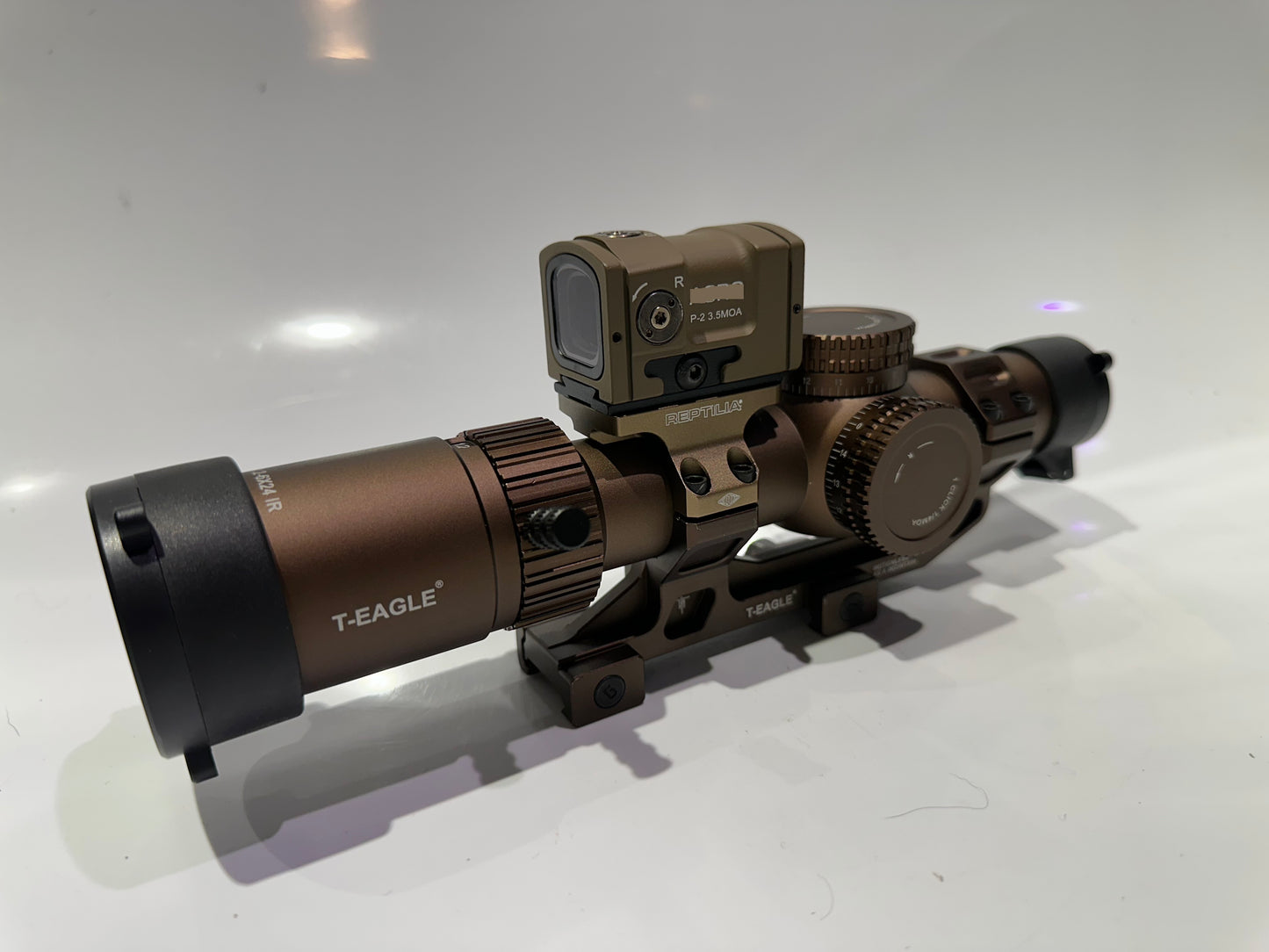 LPVO 1.2-6X24 Rifle scope illuminated reticule.