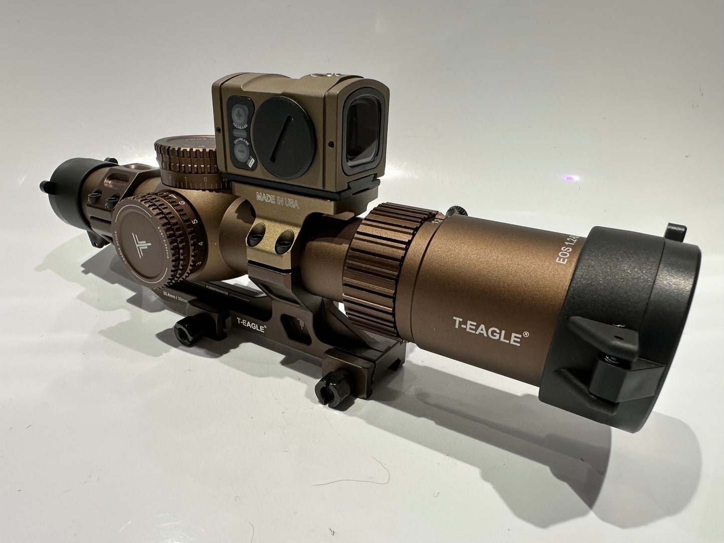 LPVO 1.2-6X24 Rifle scope illuminated reticule.
