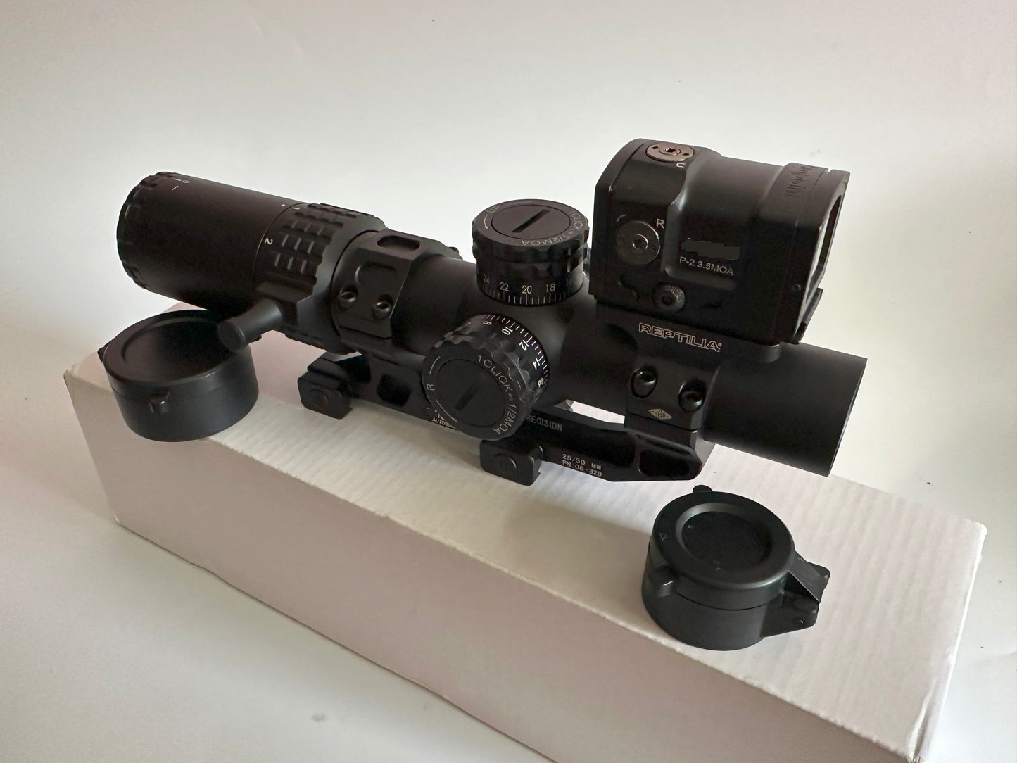 Compact LPVO 1-5X24 WITH ACRO RED DOT .