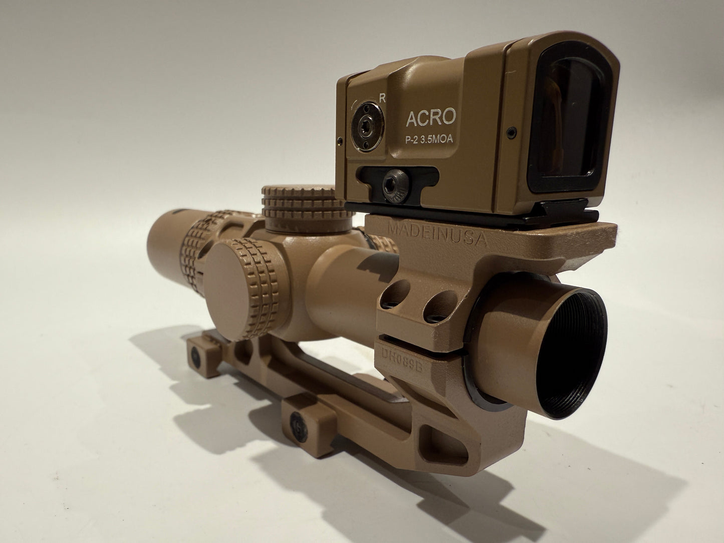 KS1 AMG Style Rifle sight 1.5-5x20 Magnification Dark earth with Red Dot