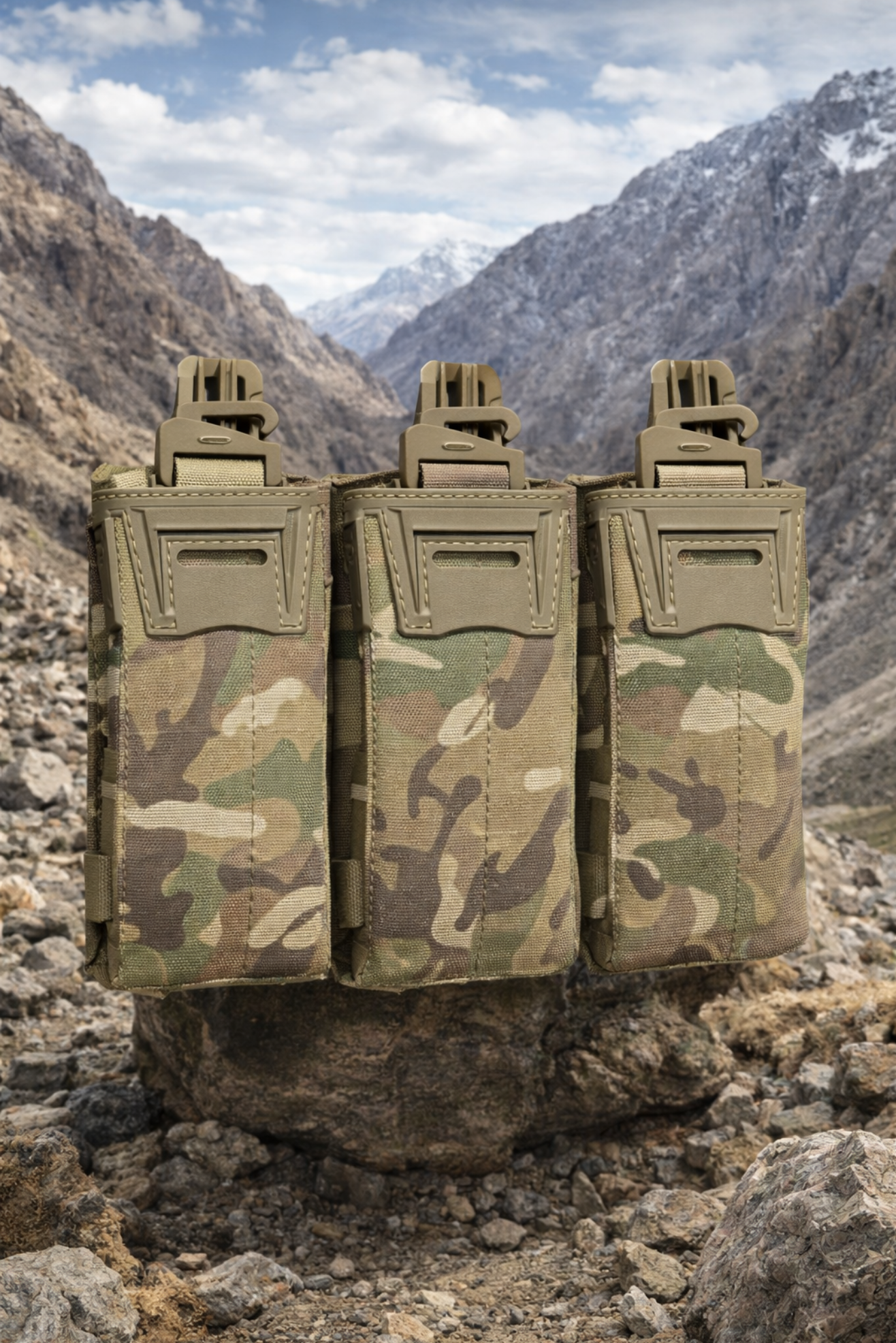 Universal M4 / pistol magazine pouch