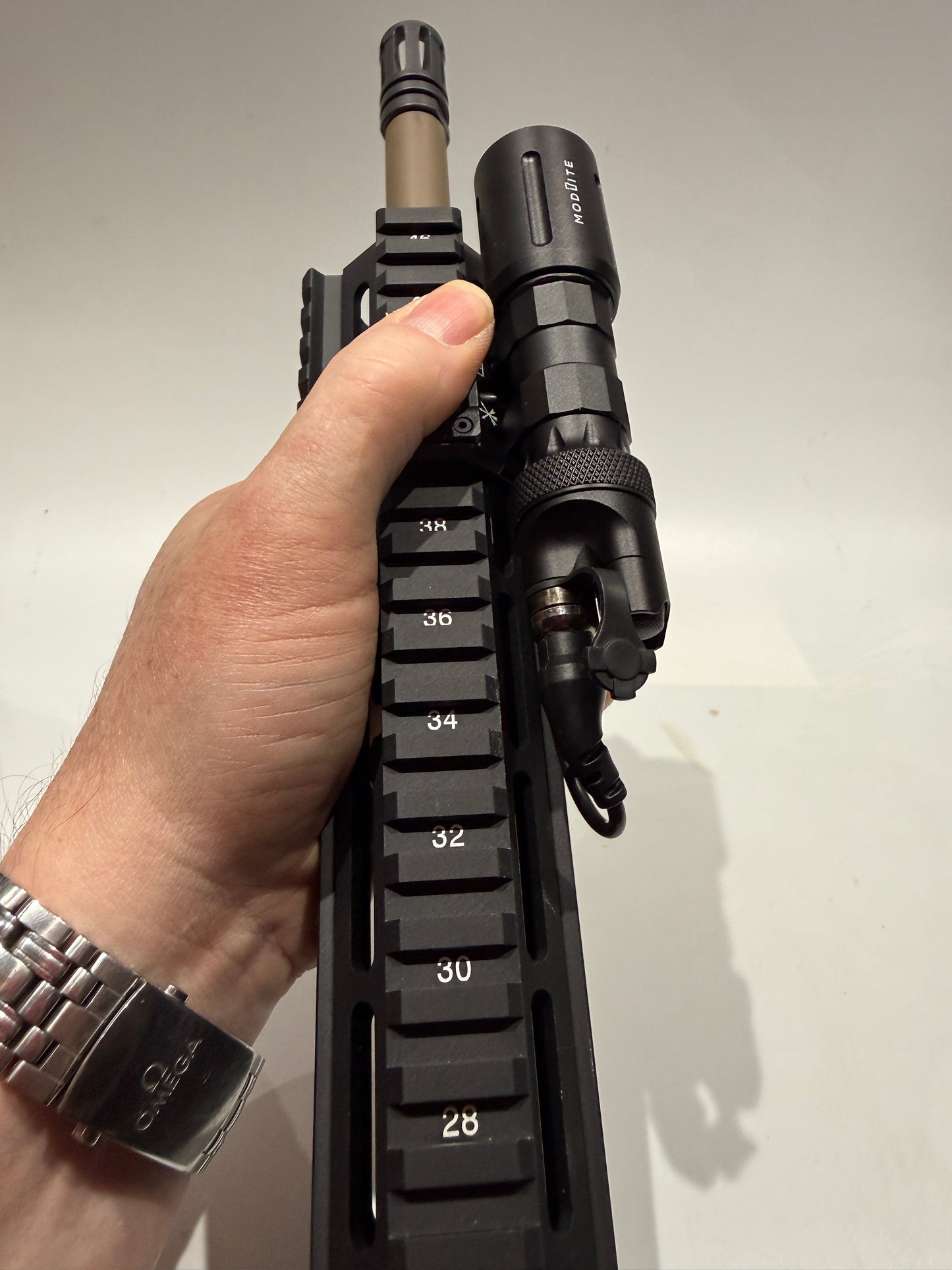 Low profile flashlight