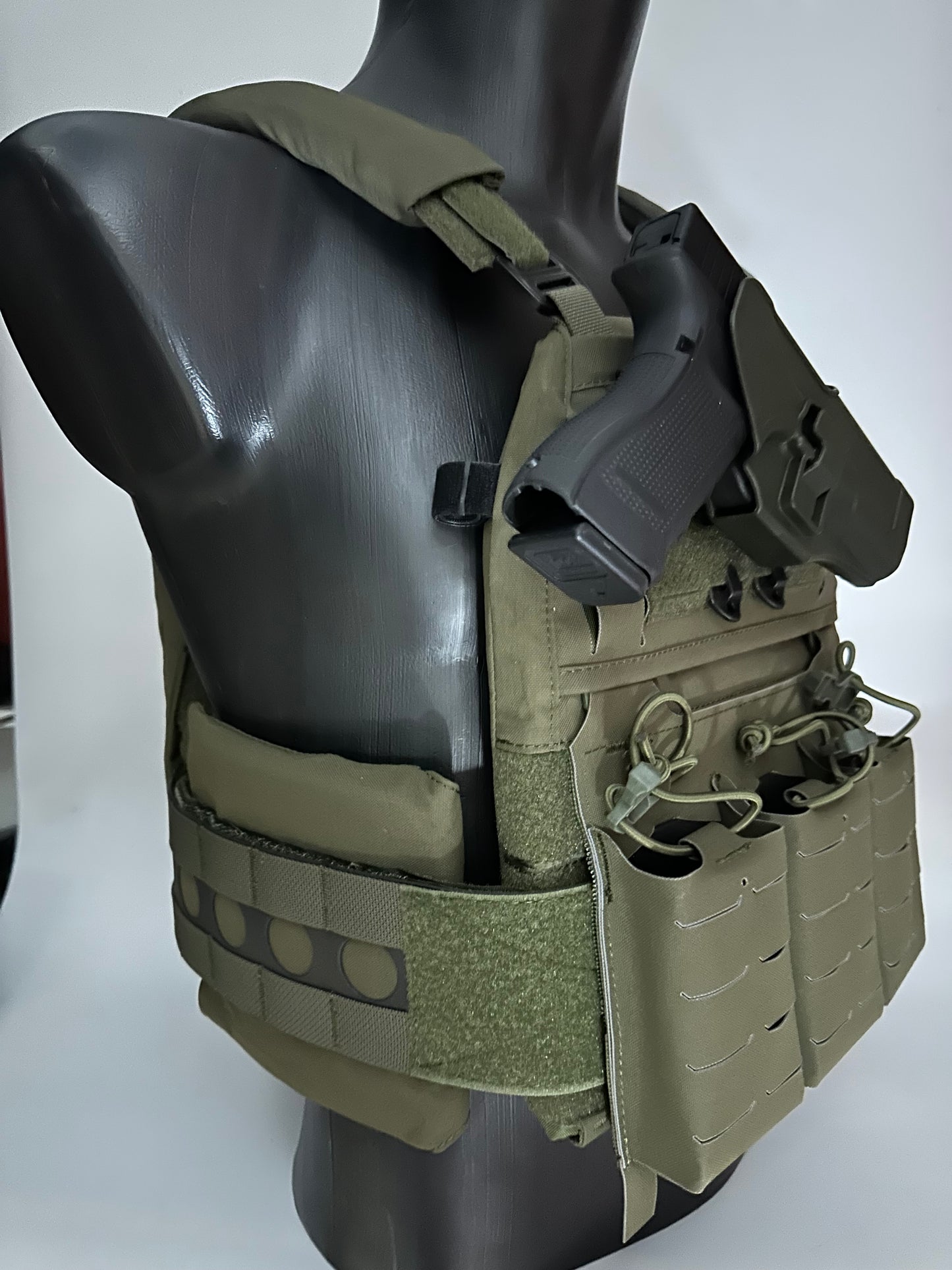 V5 FCPC Tactical Plate Carrier Ranger Green size 38"-44" chest Airsoft Plates included