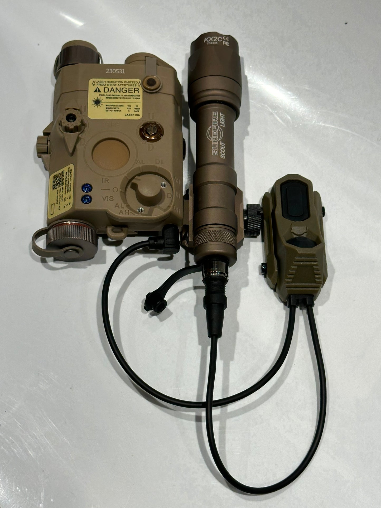 PEQ15 Scout light with duel presell set