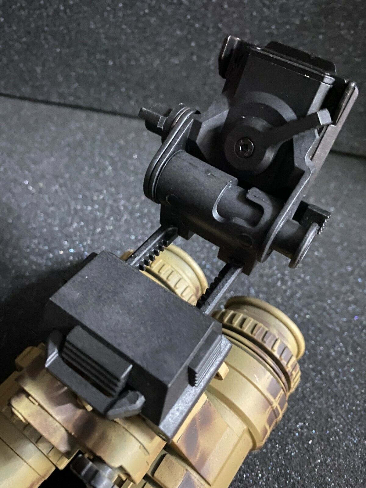 Toy plastic Night Vision NVG Rhino Mount